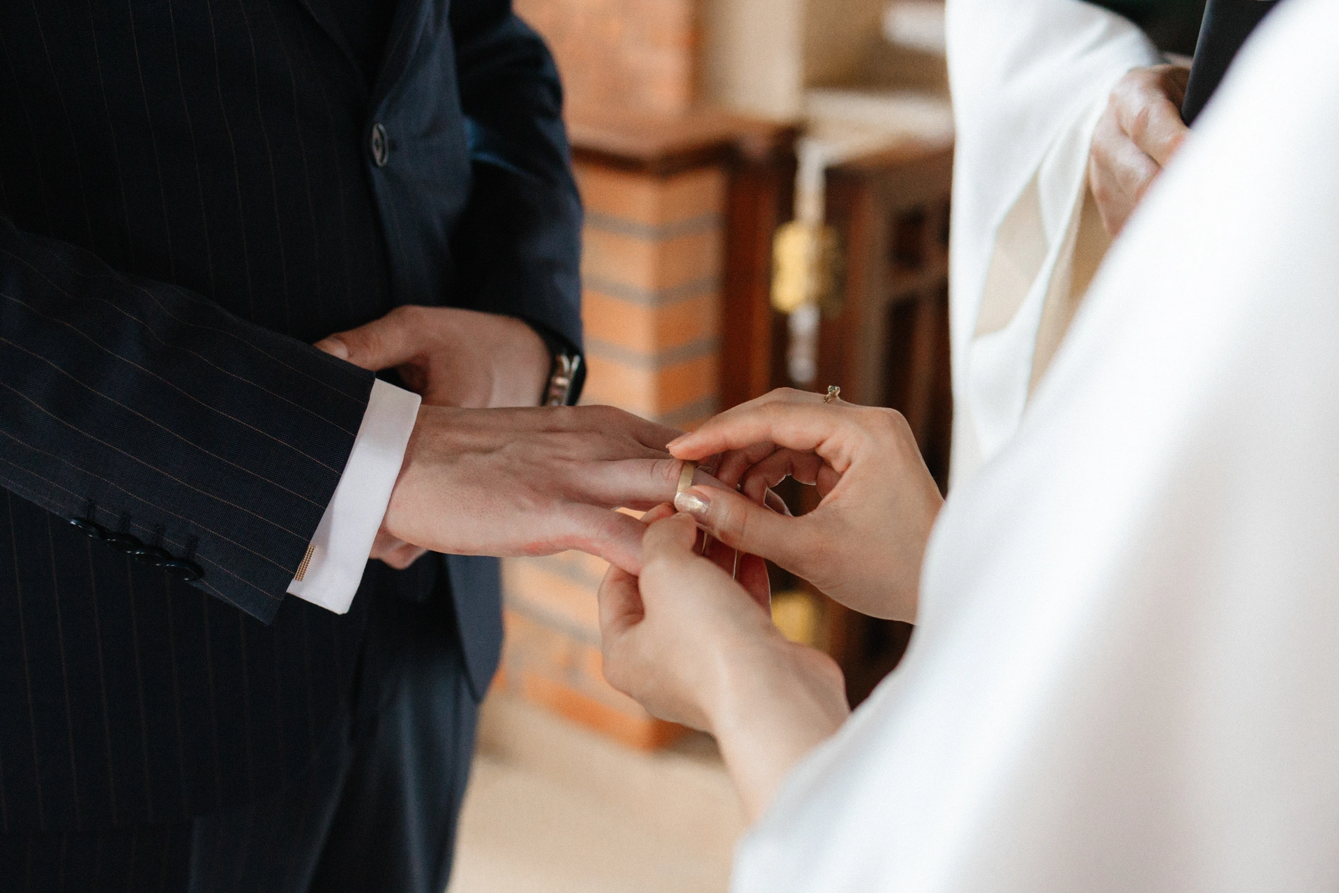 ślub w gongolina event garden nakładanie obrączek