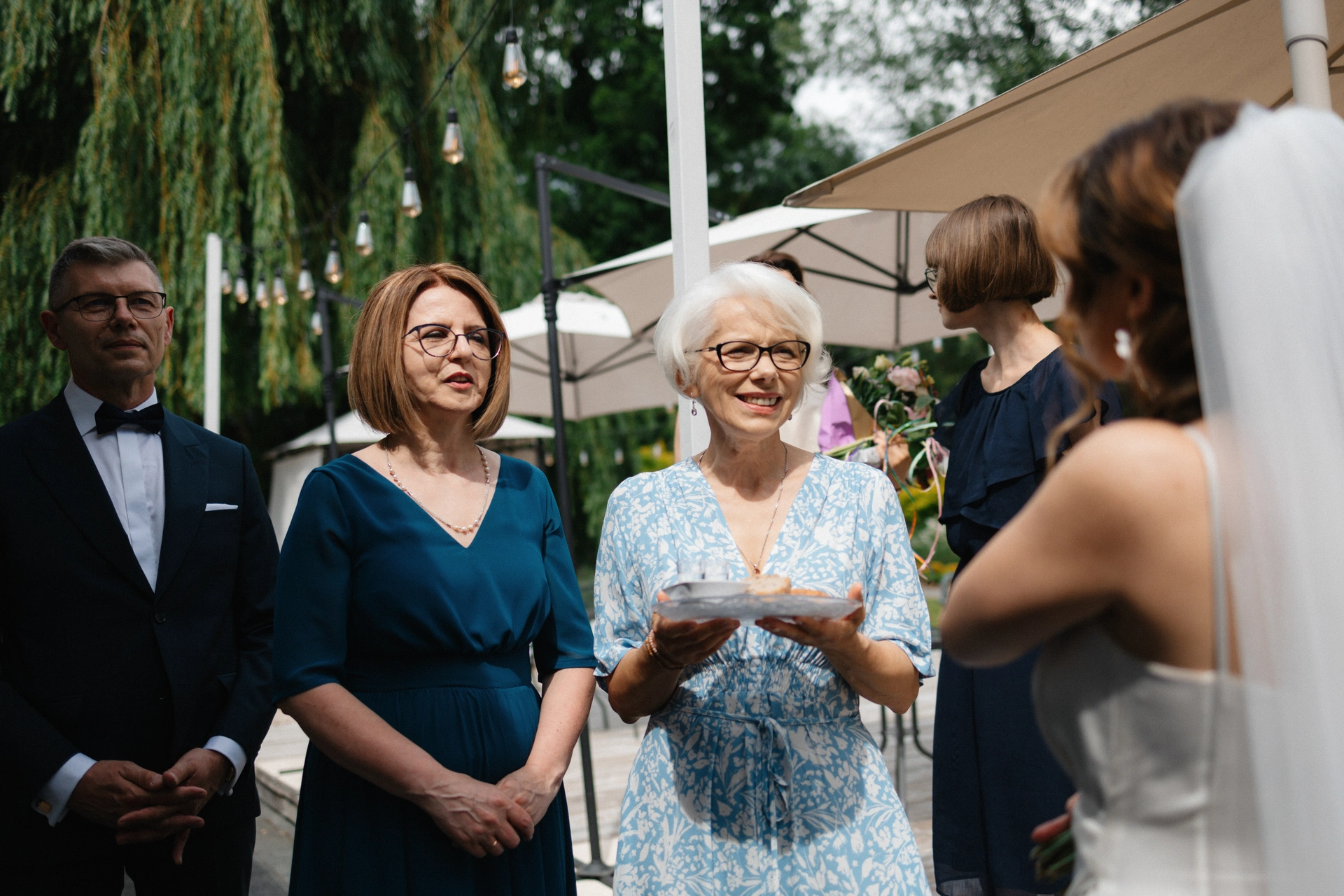 ślub w gongolina event garden toast w ogrodzie
