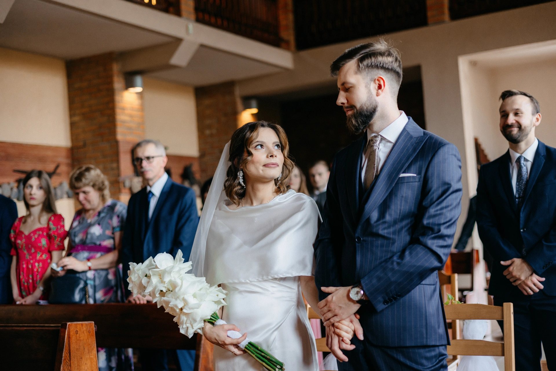 para młoda ślub kościelny w radoniach