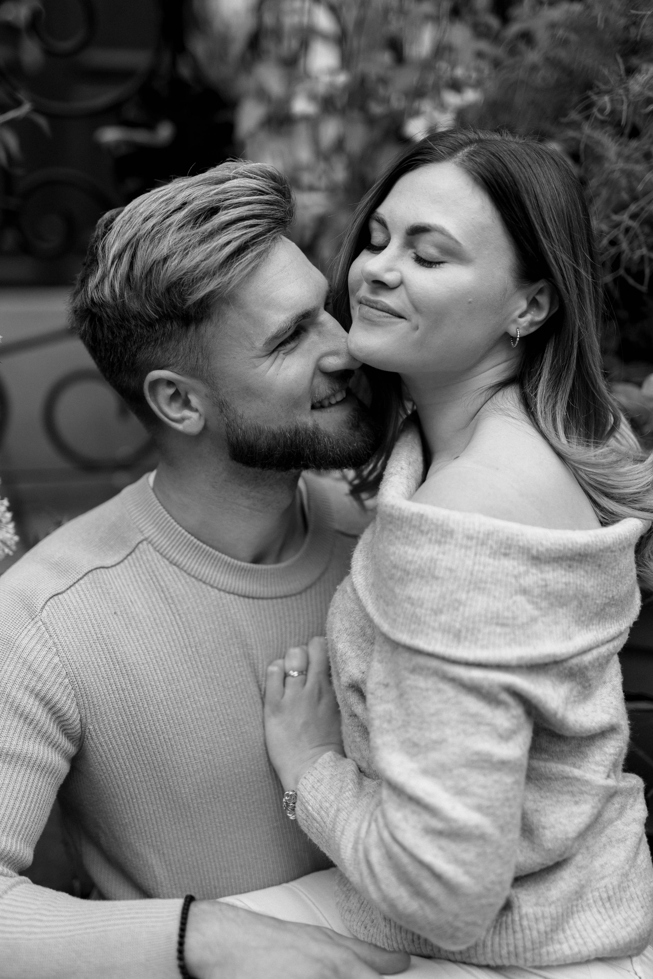 Sesja zakochanych na Starym Mieście w Gdańsku radośc zakochanych