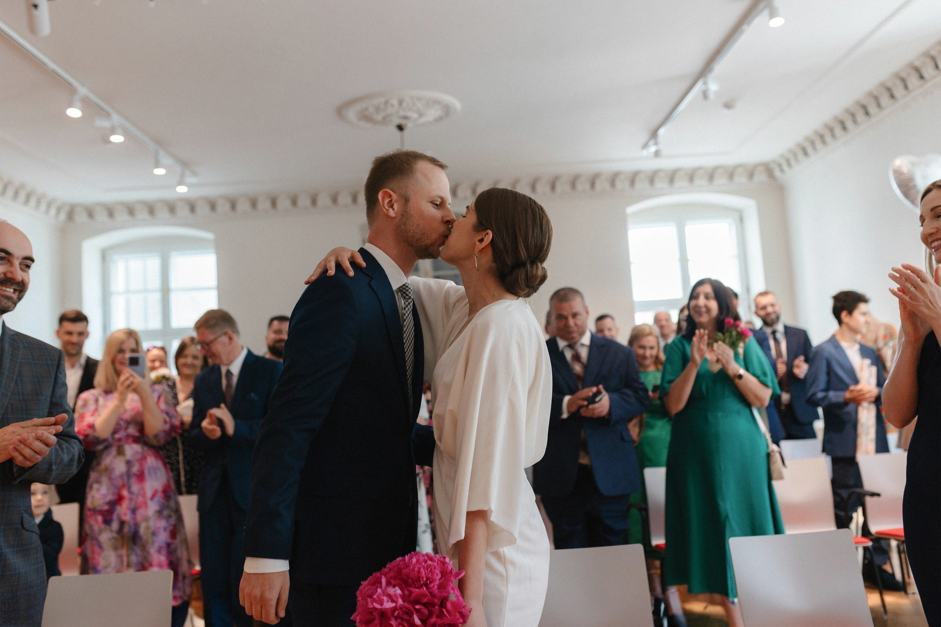 ślub cywilny poznań pocałunek