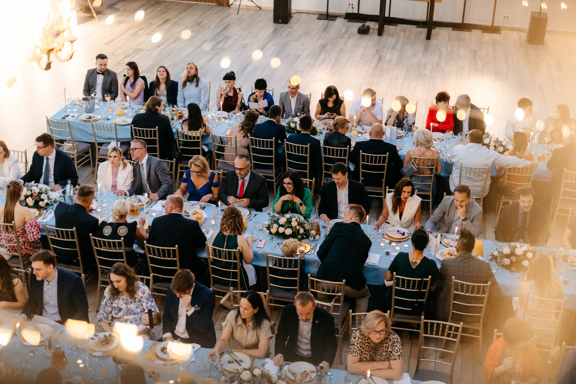 ślub Spichlerz Villa Julianna stoły