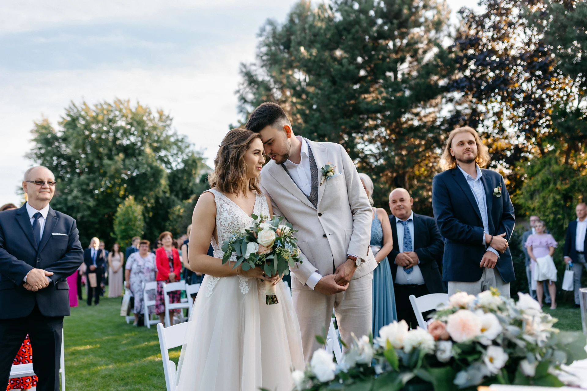 Spichlerz Villa Julianna para młoda podczas ślubu w ogrodzie