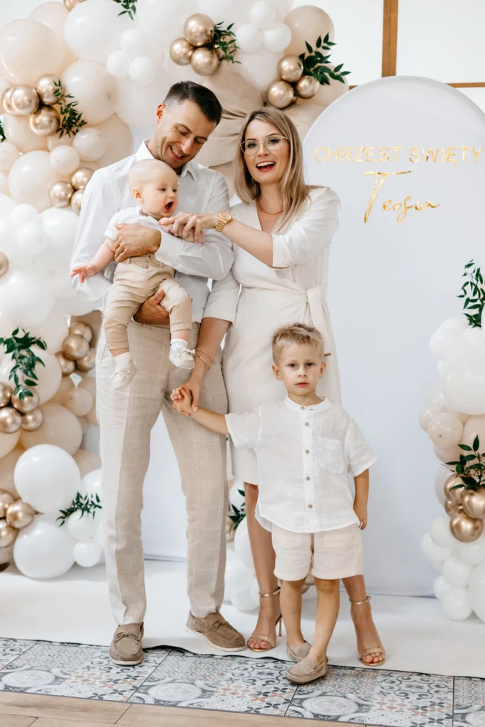 fotograf na chrzest łódź zdjęcie z rodzicami